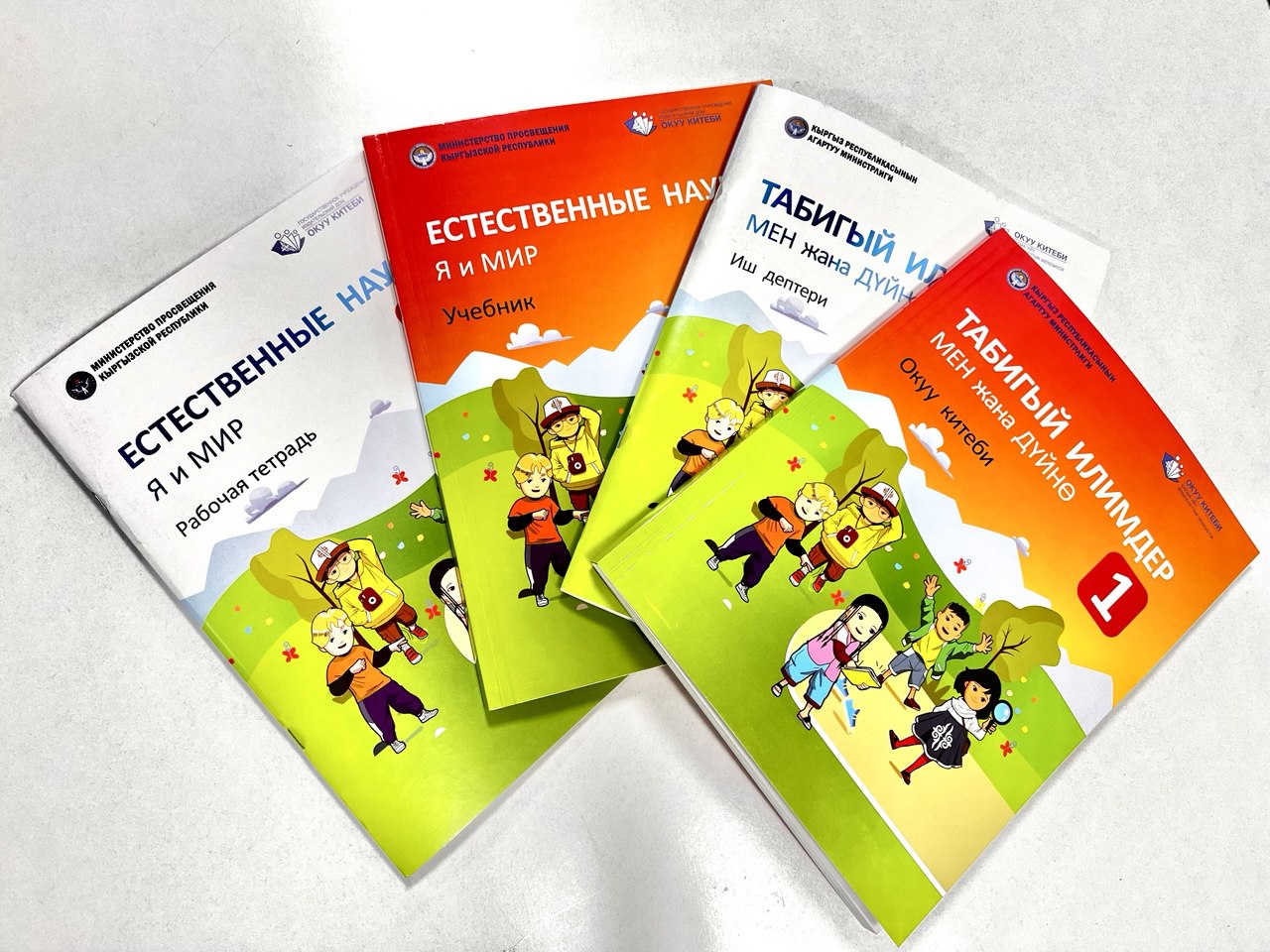 Жетілген әйелдің қырынбаған порнографиясы Лесби порно: қарт, жетілген және жас